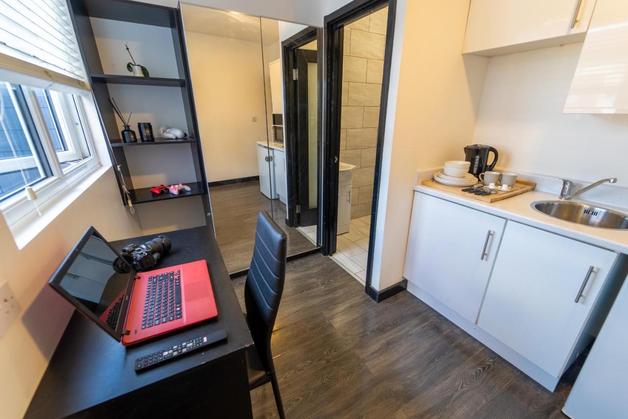Staysa Equipped Studios Near Qe And Uob In Guesthouse Close To The City! เบอร์มิงแฮม ห้อง รูปภาพ