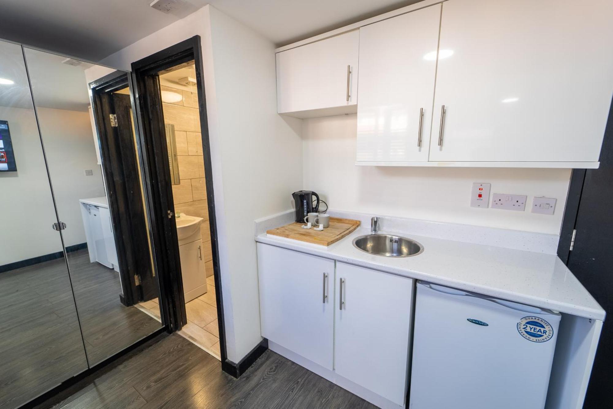 Staysa Equipped Studios Near Qe And Uob In Guesthouse Close To The City! เบอร์มิงแฮม ห้อง รูปภาพ