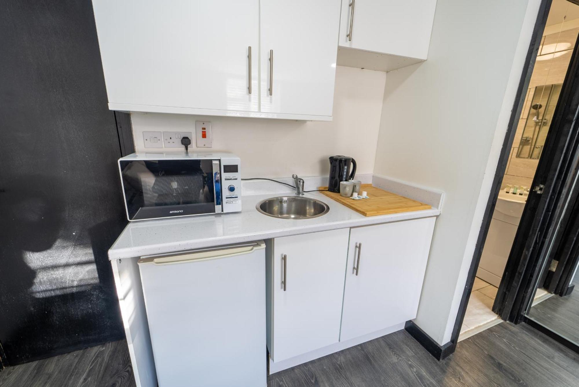 Staysa Equipped Studios Near Qe And Uob In Guesthouse Close To The City! เบอร์มิงแฮม ห้อง รูปภาพ